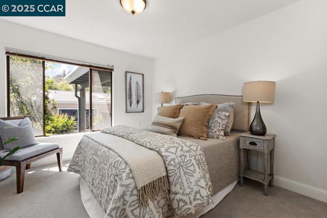 2200 Pine Knoll Dr, Walnut Creek CA: https://media.crmls.org/mediaz/87302644-9eae-498f-9db8-5169d8fa0cbf.jpg
