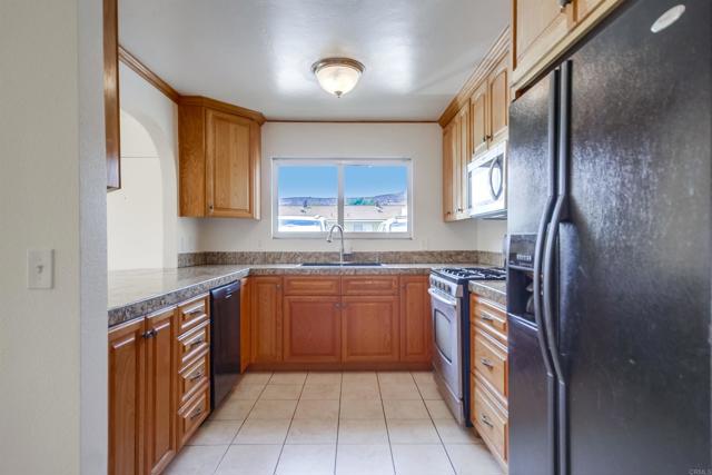 Detail Gallery Image 12 of 46 For 10248 Princess Sarit Way #0,  Santee,  CA 92071 - 2 Beds | 1 Baths