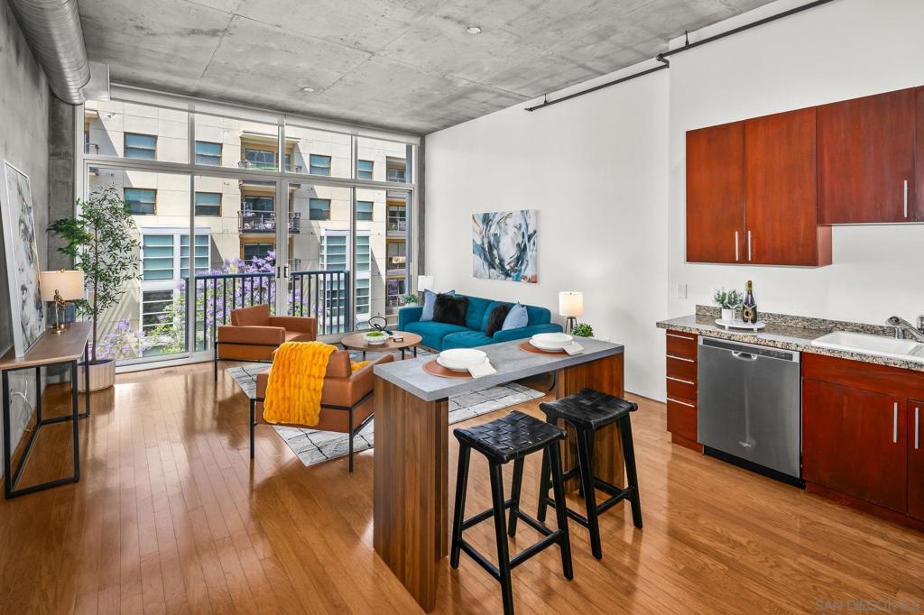 1025 Island - photo 11