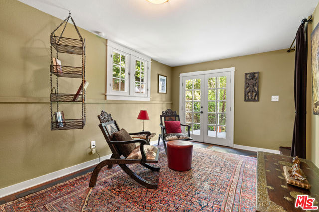 955 W Avenue 37, Los Angeles CA: https://media.crmls.org/mediaz/87326390-cd57-4aa1-bf9e-d4075161b120.jpg