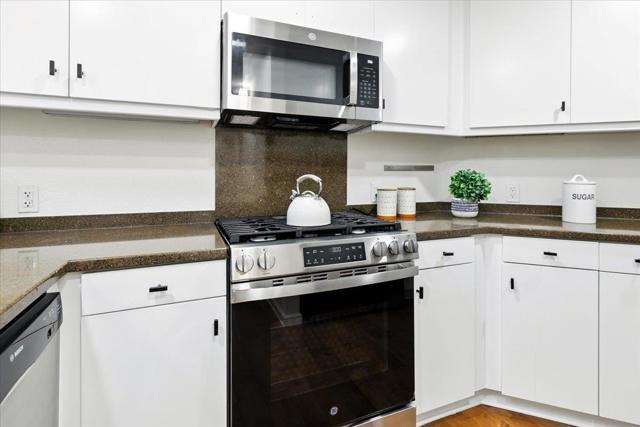 10745 N De Anza Boulevard, Cupertino CA: https://media.crmls.org/mediaz/87329c1e-ff11-48db-ba89-b7bd6a4d65fc.jpg