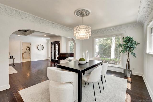 1901 N Catalina Street, Los Angeles CA: https://media.crmls.org/mediaz/87341032-e6f7-4bcf-a791-8612a990e88a.jpg