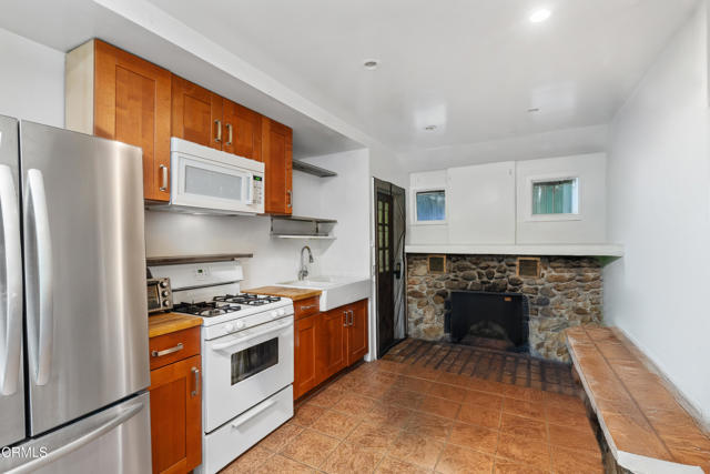 Detail Gallery Image 15 of 34 For 109 Marmion Way, South Pasadena,  CA 91030 - – Beds | – Baths