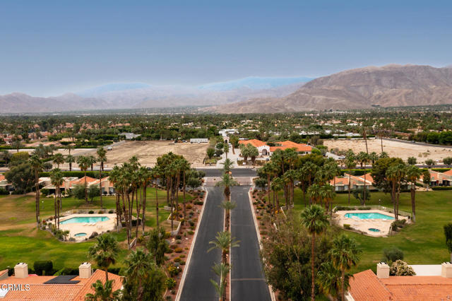 72460 Rodeo Way, Rancho Mirage CA: https://media.crmls.org/mediaz/87350c5d-0f56-4727-af09-dd7384024620.jpg