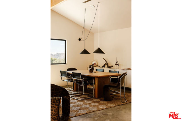 11051 Pinon Avenue, Morongo Valley CA: https://media.crmls.org/mediaz/87358ad1-3608-437d-a0ac-cbddedd525cb.jpg