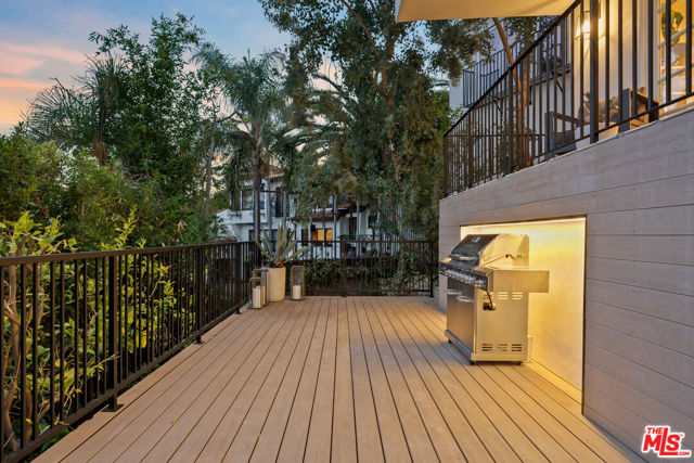 4 Bed Home for Sale in Los Angeles, California