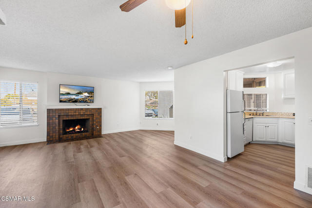 1748 Sinaloa Road, Simi Valley CA: https://media.crmls.org/mediaz/8735e4b2-b319-4324-b454-10a16e707d7c.jpg