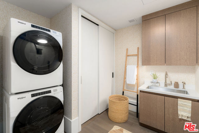 8420 W Sunset Boulevard, West Hollywood CA: https://media.crmls.org/mediaz/8736022f-8c57-42c7-9be5-18d6b7064b3a.jpg
