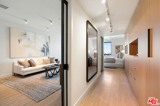 3688 Overland Avenue, Los Angeles CA: https://media.crmls.org/mediaz/873662ae-3fb2-4200-b544-3eccd690d435.jpg