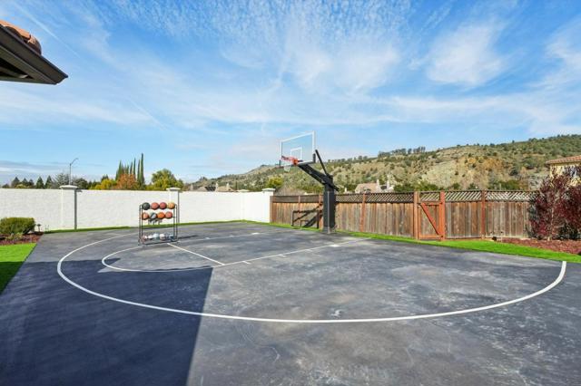 18735 Corte Paterna, Morgan Hill CA: https://media.crmls.org/mediaz/87370003-4074-403c-a1ea-3a292bcdef55.jpg