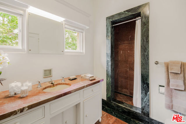 405 Toro Canyon Road, Carpinteria CA: https://media.crmls.org/mediaz/8737a49a-1025-418b-86fa-f8121fd2c696.jpg