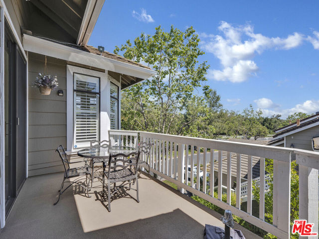24 Green Brier Circle, Coto de Caza CA: https://media.crmls.org/mediaz/87390dbb-9aad-4d47-be9c-109f42975428.jpg
