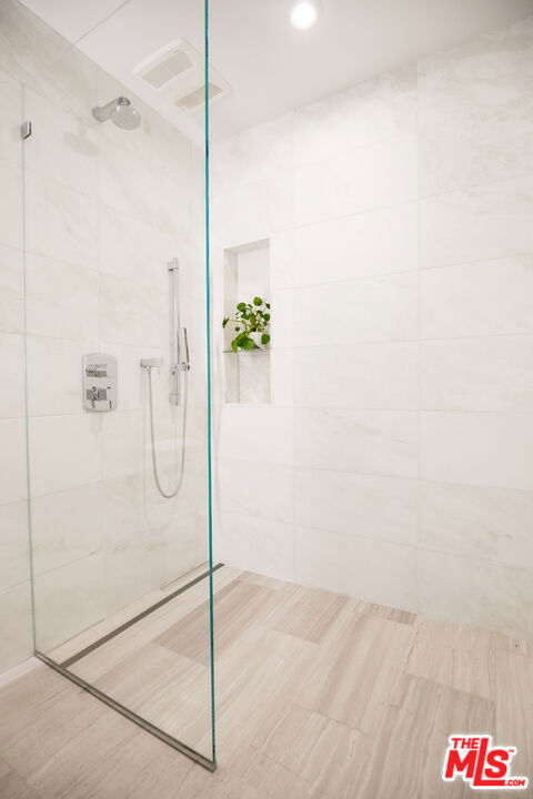 8600 Wilshire Boulevard, Beverly Hills CA: https://media.crmls.org/mediaz/873a11a2-ce58-4aee-9b0a-3284529f8bbc.jpg