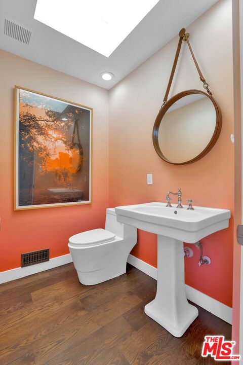 8450 Carlton Way, Los Angeles CA: https://media.crmls.org/mediaz/873a2ee4-51b9-42a5-9156-52a234d9ee03.jpg