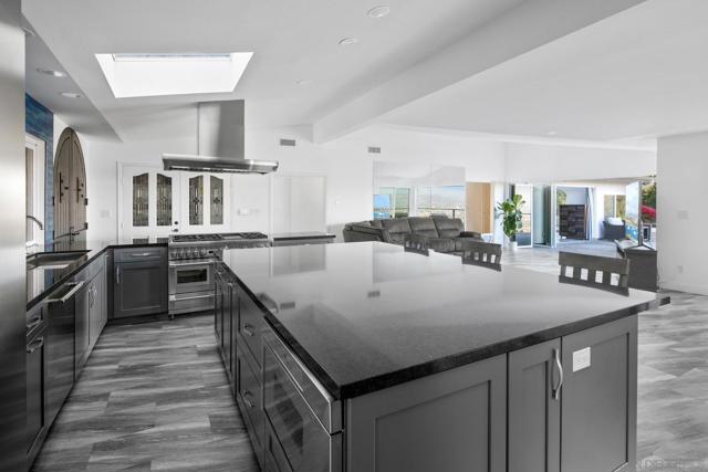 5030 Helix Ter, La Mesa CA: https://media.crmls.org/mediaz/873a5a12-35b3-4406-aed6-89c78b872441.jpg