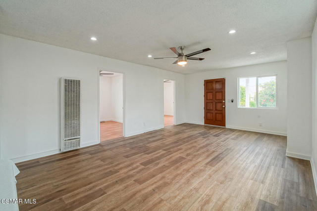 1520 W 107th Street, Los Angeles CA: https://media.crmls.org/mediaz/873ad683-26a3-419c-8671-9b3f21dae839.jpg