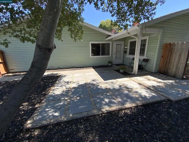 19 Marques Pl, Danville CA: https://media.crmls.org/mediaz/873b0d9a-a16a-49ce-b2d9-61bdeb959af9.jpg