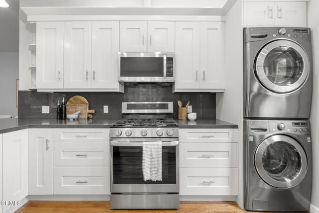 4160 Madison Avenue, Culver City CA: https://media.crmls.org/mediaz/873b4a7b-be67-45d1-96df-16fb288a1aeb.jpg