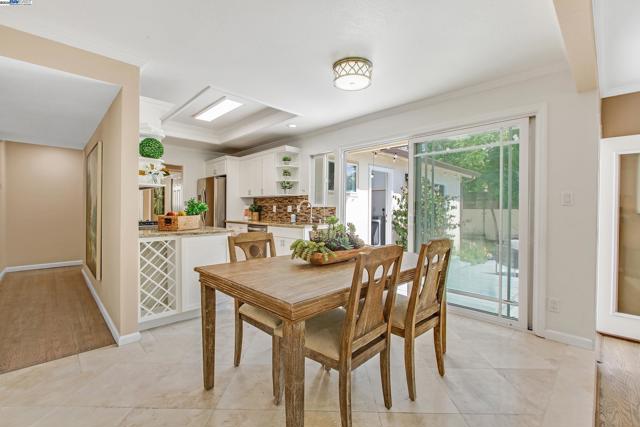 35573 Purcell Pl, Fremont CA: https://media.crmls.org/mediaz/873b7dfe-033d-49b6-a5b3-28ebe18a6351.jpg