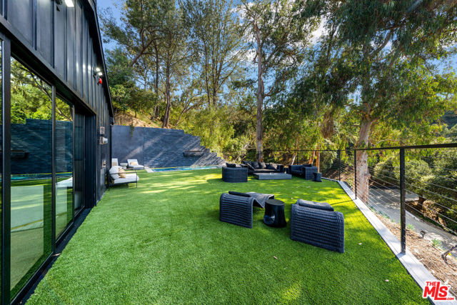 3140 Coldwater Canyon, Studio City CA: https://media.crmls.org/mediaz/873bd6aa-7b45-44e3-8c4e-b5bcec47537c.jpg