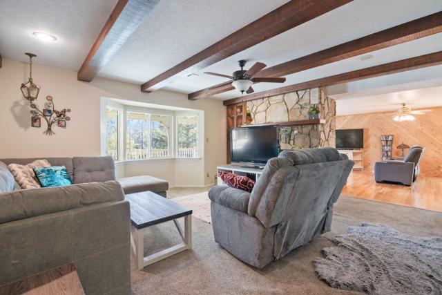 13289 Moccasin Lane, Shasta Lake CA: https://media.crmls.org/mediaz/873d438c-6906-4330-b44c-484fb5f6b5ce.jpg