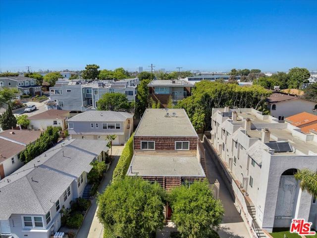 1311 Manhattan Beach Boulevard, Manhattan Beach, California 90266, 2 Bedrooms Bedrooms, ,2 BathroomsBathrooms,Residential,For Sale,Manhattan Beach,25544727