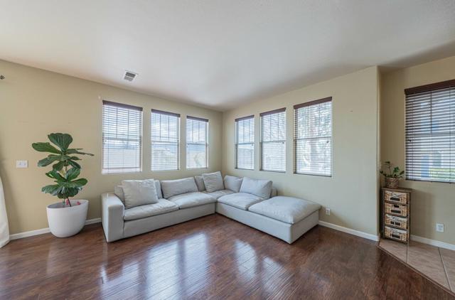 271 Azalea Place, Soledad CA: https://media.crmls.org/mediaz/873e2055-64c0-4906-8f94-a12ff850c718.jpg