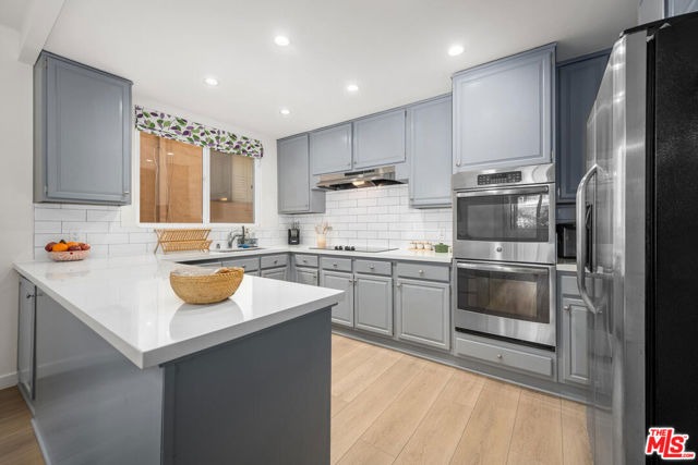 1520 Camden Avenue, Los Angeles CA: https://media.crmls.org/mediaz/873ed083-d050-4d42-801b-c5f5e486a121.jpg