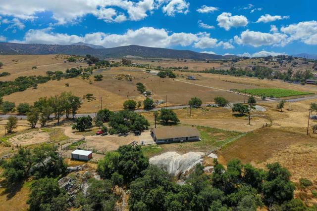 1250 E Old Julian Highway, Ramona CA: https://media.crmls.org/mediaz/873f0e97-0650-4853-aba4-9929a6e60b0f.jpg