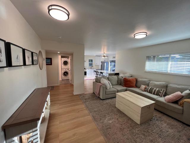 908 Bancroft Ave, Half Moon Bay CA: https://media.crmls.org/mediaz/873f1c86-9690-4347-a060-1ef5946b6787.jpg