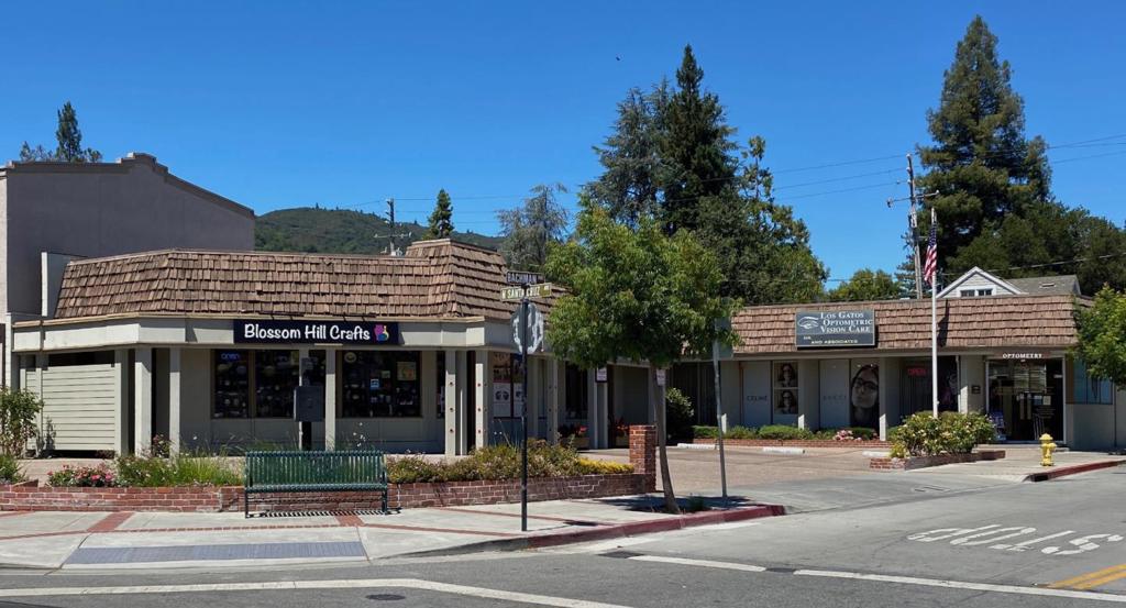 233 N Santa Cruz Avenue