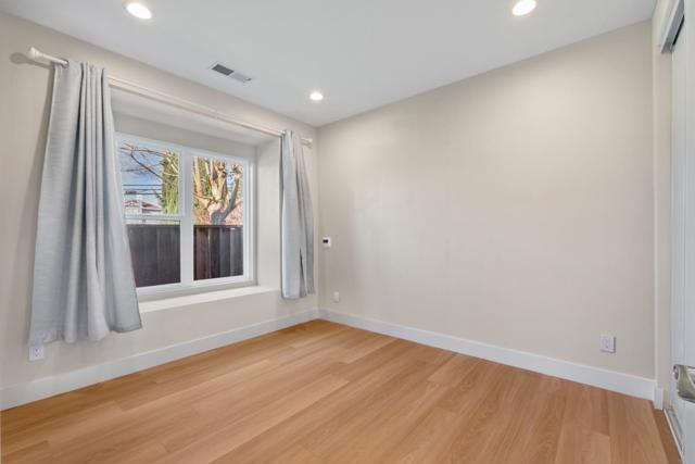 Image 41 of 48 For 41532 Trenouth Street