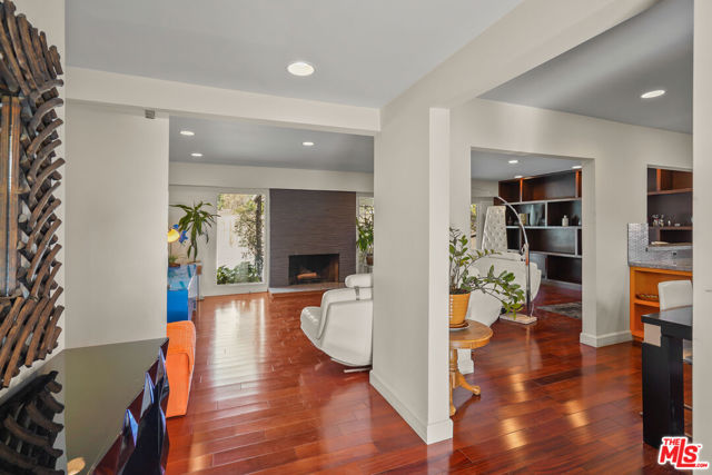 22259 Hart Street photo 5