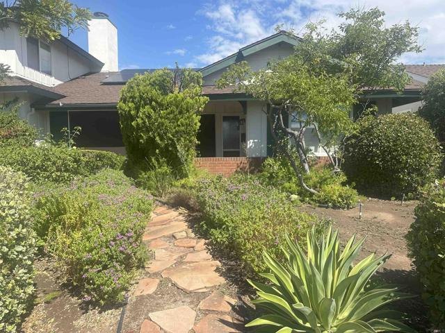 13539 Pequot Drive, Poway CA: https://media.crmls.org/mediaz/8741df1e-a8c2-4eab-aa2a-d723d4f02bbb.jpg