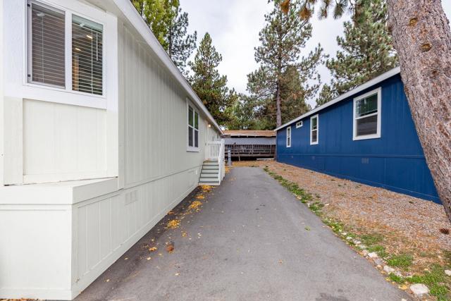 22899 Byron Rd, Crestline CA: https://media.crmls.org/mediaz/8742159b-7487-4847-ab39-2ed3542ada74.jpg