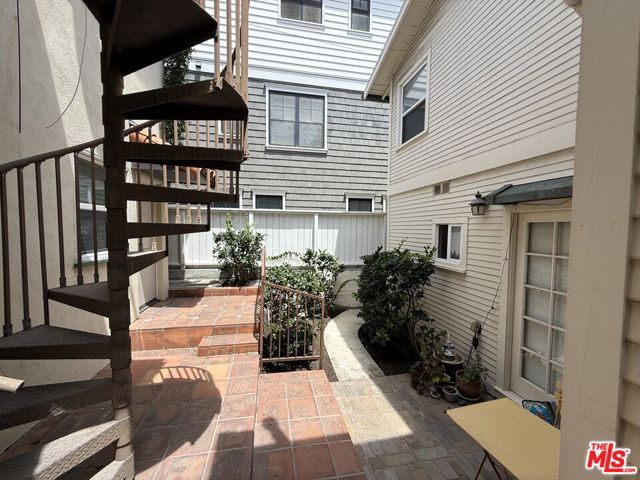136 28th Street, Hermosa Beach, California 90254, 0 ,Residential Income,For Sale,28th,0,26874939