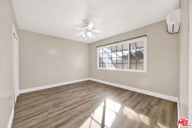 21819 Arminta Street, Canoga Park CA: https://media.crmls.org/mediaz/874397d9-f5a0-4a72-9740-80e74fe3b3b2.jpg