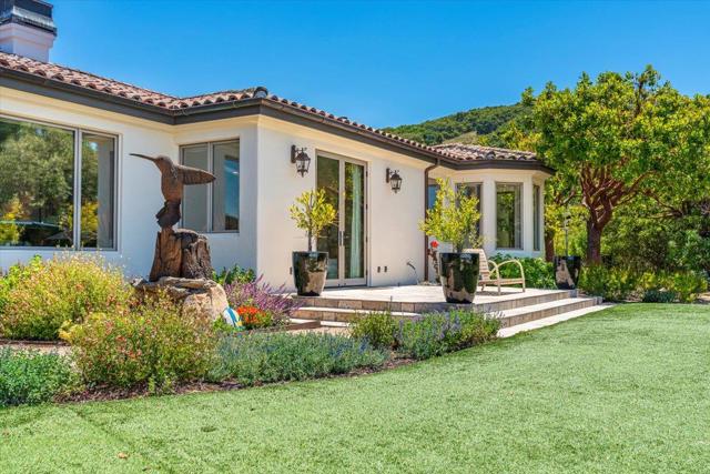 25926 Puerta Del Cajon, Monterey CA: https://media.crmls.org/mediaz/874441ab-85df-466c-9172-7dd6fca98518.jpg
