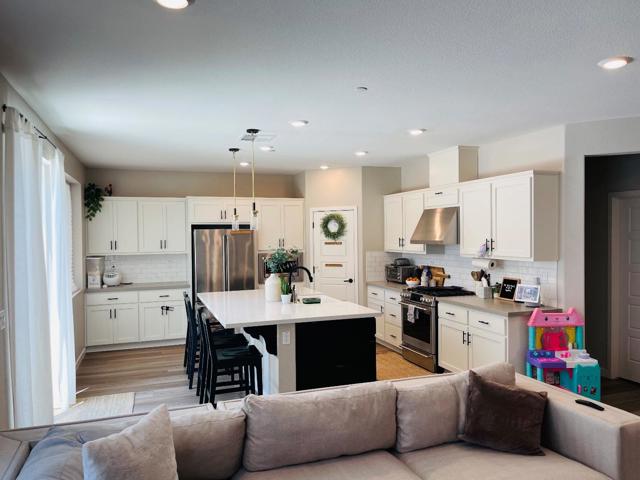 2749 Ambrosia Way, Fairfield CA: https://media.crmls.org/mediaz/87456ab3-d675-47bf-9e18-ef6ee2a82556.jpg