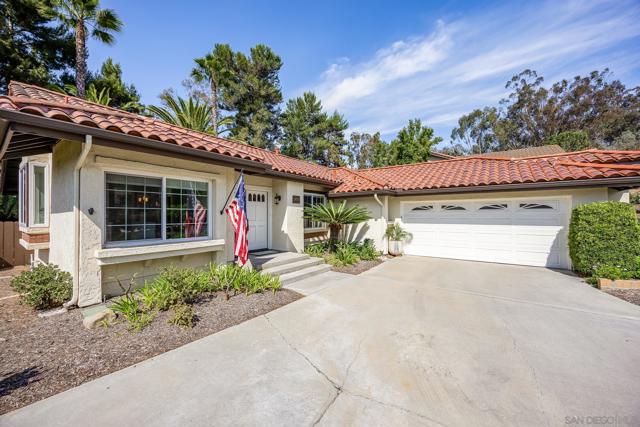 1857 Goldenrod Ln, Vista CA: https://media.crmls.org/mediaz/8745bbde-79b5-4b06-a3fc-8b98b588d871.jpg