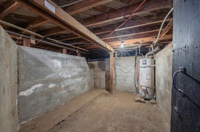 704 Oak Avenue, Greenfield CA: https://media.crmls.org/mediaz/8745d65e-eb0c-4061-9f4f-4c51045d4f6b.jpg