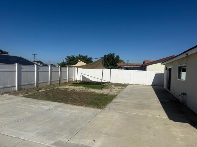 4106 Dellwood St, San Diego CA: https://media.crmls.org/mediaz/87465f98-b5d3-4b18-a3c9-3c4ea6ebeab8.jpg