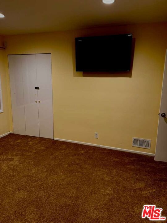 3641 Sunswept Drive, Studio City CA: https://media.crmls.org/mediaz/874678b4-7e69-440c-bcaf-7690dc742780.jpg