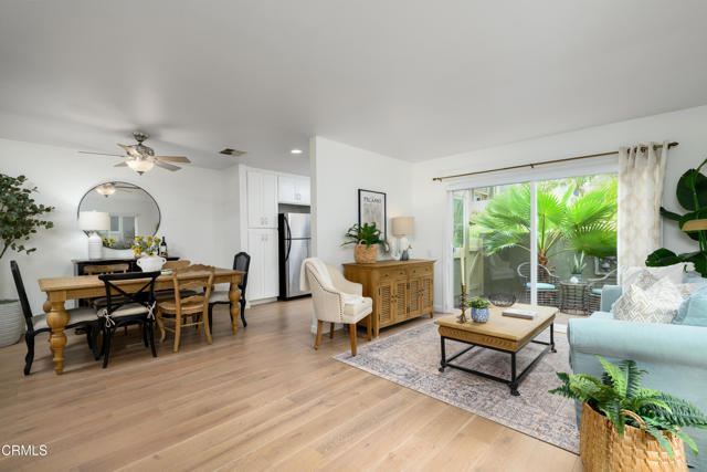 599 Rio Grande Circle, Thousand Oaks CA: https://media.crmls.org/mediaz/87472b10-f6c5-4bbc-9e1e-9d7d7b3cc88b.jpg