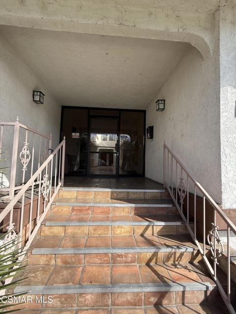 Complex Entryway