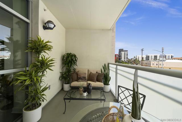 3812 Park Blvd, San Diego CA: https://media.crmls.org/mediaz/87479d95-2799-47d1-8af0-ce381075a9a2.jpg