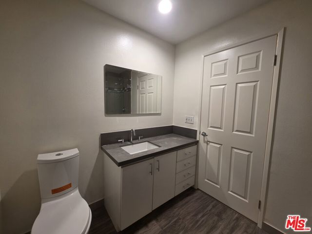 12000 Goshen Avenue, Los Angeles CA: https://media.crmls.org/mediaz/8748c2f7-9e35-4d50-a267-a34ef0d5f592.jpg