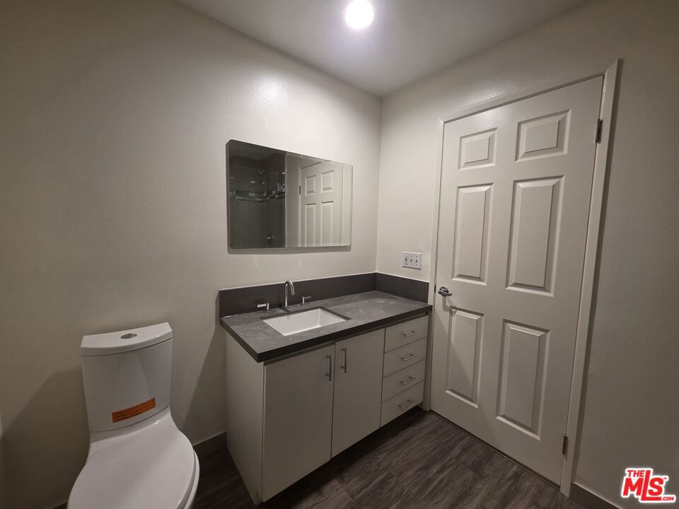 https://media.crmls.org/mediaz/8748c2f7-9e35-4d50-a267-a34ef0d5f592.jpg?preset=X-Large