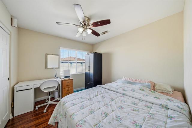 40661 Cartier St, Murrieta CA: https://media.crmls.org/mediaz/87496159-781a-44fc-bfc4-66cf128e0650.jpg