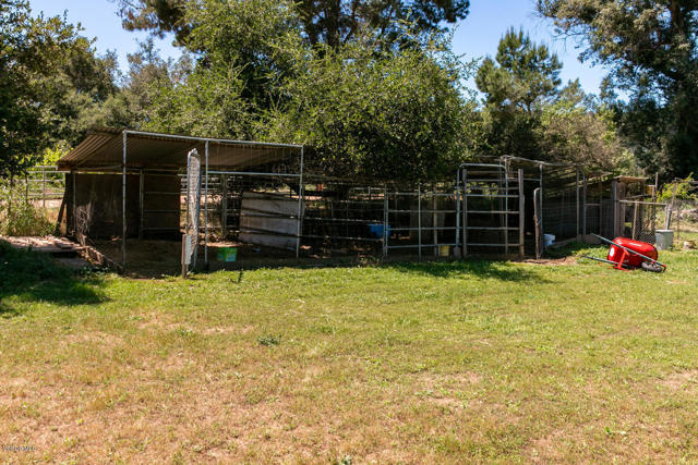 250 Verde Oak Drive, Oak View CA: https://media.crmls.org/mediaz/874a5b91-48df-4c91-9cb0-5b784559883c.jpg